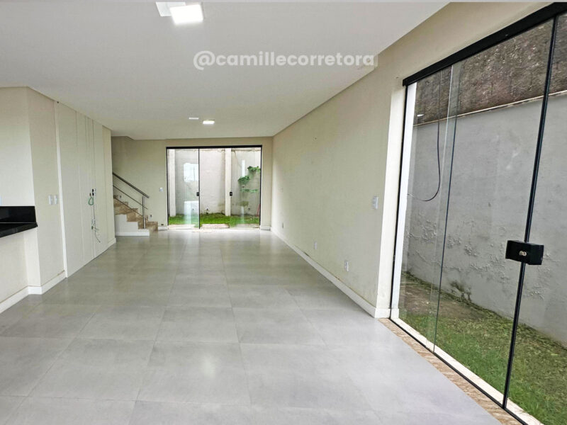 Casa em Ilhéus - Condomínio Fechado