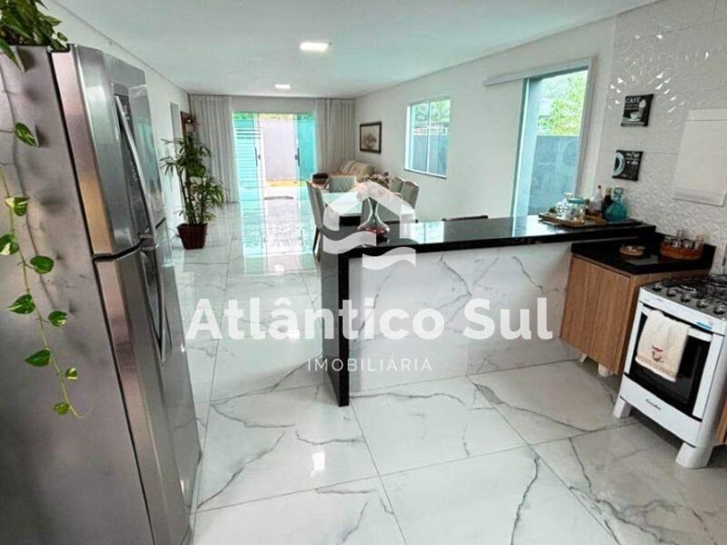 Condomínio Brisa do Mar – Casa de 03 quartos a 400 m da praia na Zona Sul – Ilhéus/BA