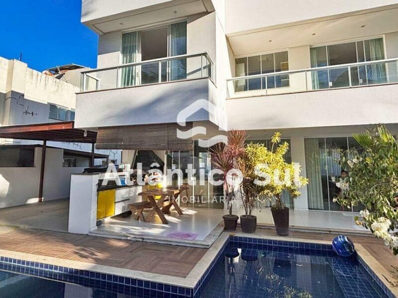 Aldeia Atlântida – Casa duplex de 03 suítes com piscina a 50 m da praia – Ilhéus/BA