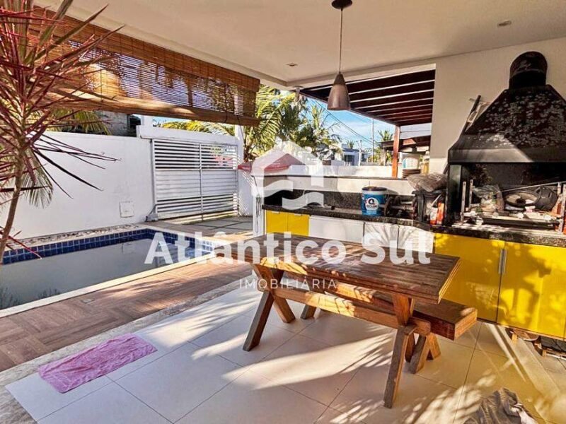 Aldeia Atlântida – Casa duplex de 03 suítes com piscina a 50 m da praia – Ilhéus/BA