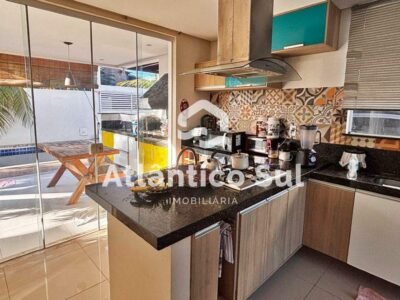 Aldeia Atlântida – Casa duplex de 03 suítes com piscina a 50 m da praia – Ilhéus/BA